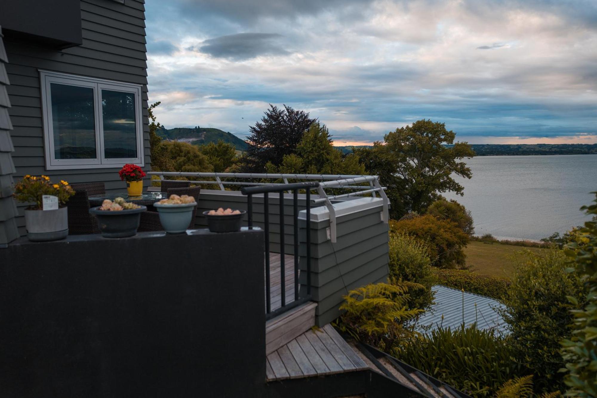 Rotorua Serenity Lakeview Retreat Eksteriør bilde